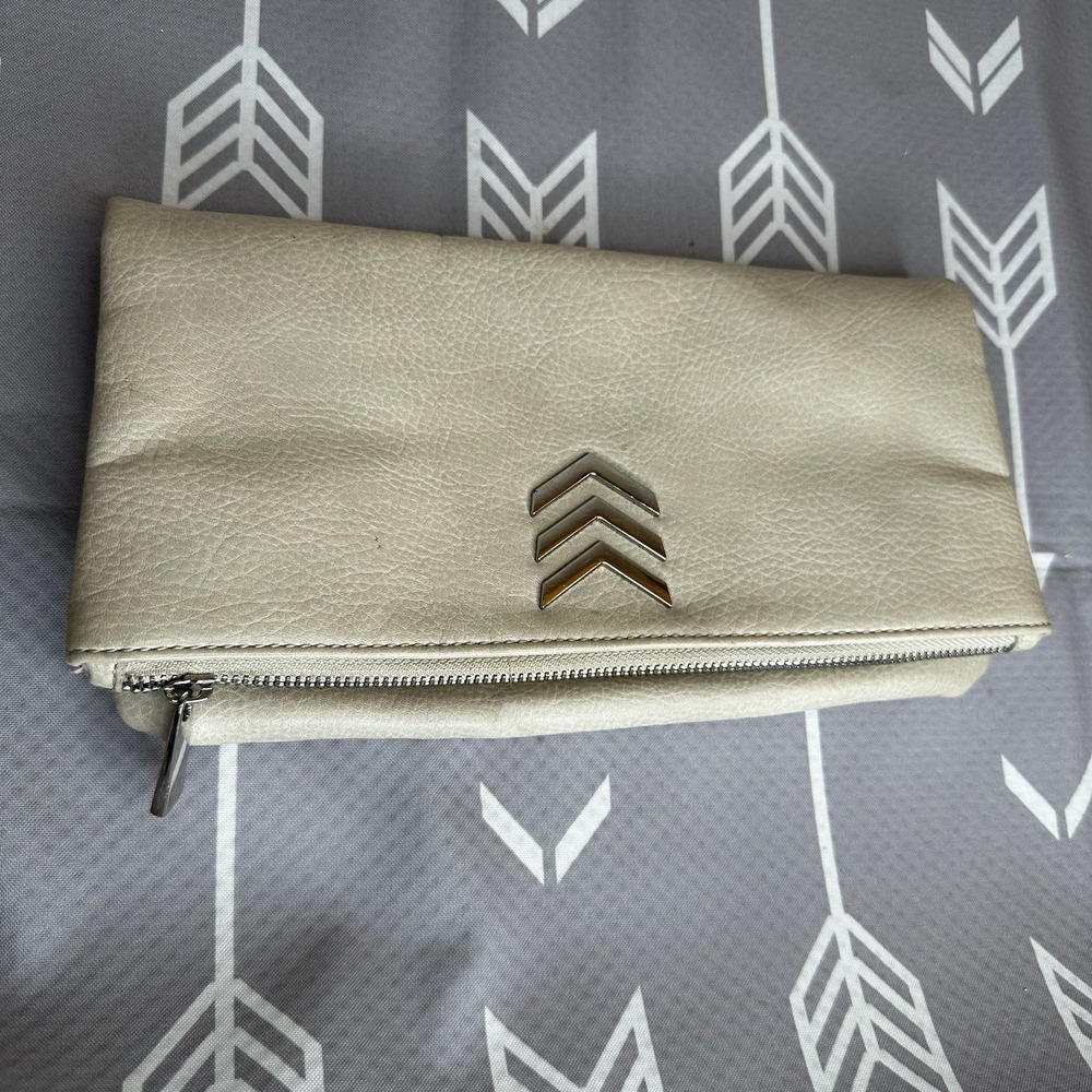 Express Ivory Bone White Wristlet Clutch Foldover Magnet Zipper Purse Party Bag